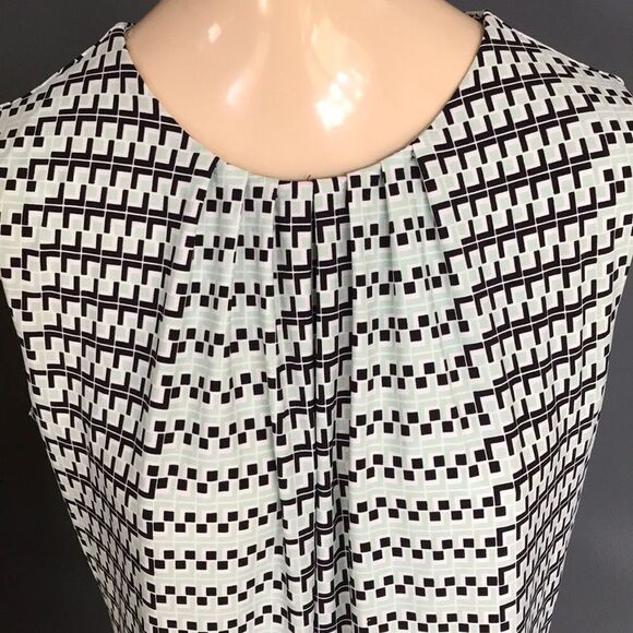 Calvin Klein mint/black/white geometric print top - Picture 2 of 6